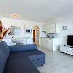 Great Location K *